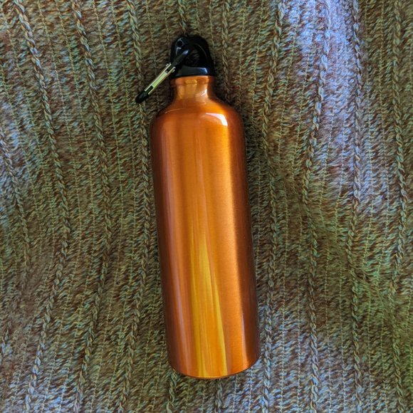Aluminum Water Bottle with Carabiner  25 oz. BPA Free NEW Never used - Picture 1 of 5